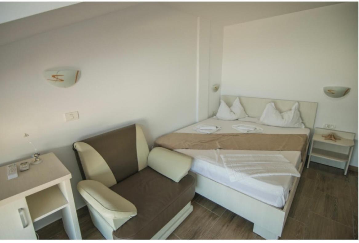 Hôtel Complex Turistic Perla Venusului Extérieur photo